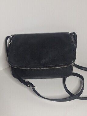 Margot New York Small Black Leather Crossbody Bag Adjustable Strap Snap EUC